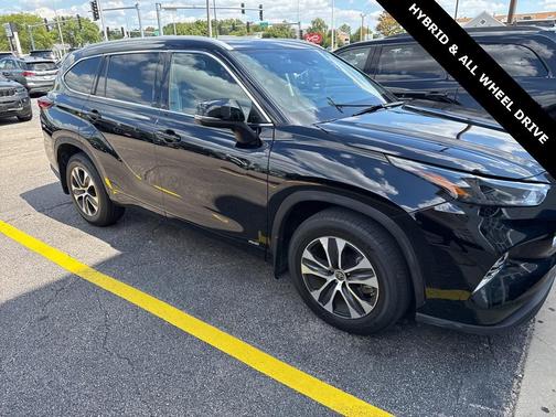 2022 Toyota Highlander Hybrid XLE