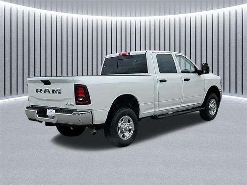 2026 RAM 2500 Tradesman Crew Cab 4x4 6'4' Box