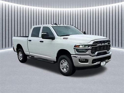 2026 RAM 2500 Tradesman Crew Cab 4x4 6'4' Box