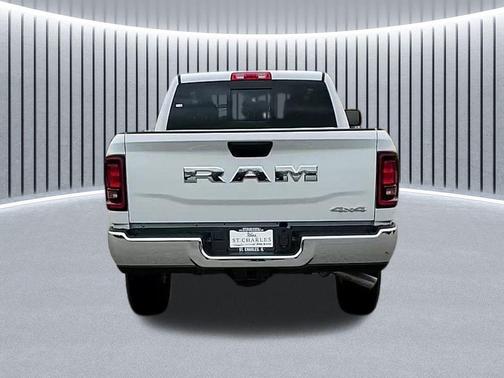 2026 RAM 2500 Tradesman Crew Cab 4x4 6'4' Box