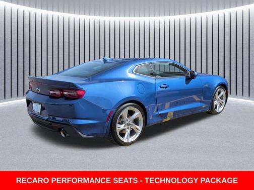 2021 Chevrolet Camaro RWD Coupe LT1