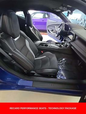 2021 Chevrolet Camaro RWD Coupe LT1