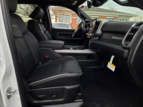 2025 RAM 2500 Laramie Crew Cab 4x4 6'4' Box