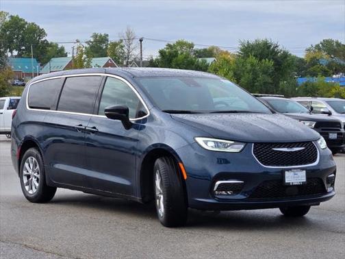 2025 Chrysler Pacifica L