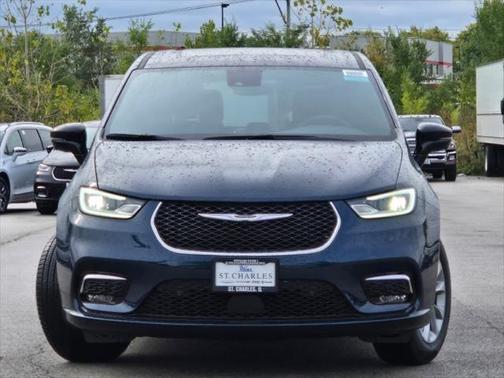 2025 Chrysler Pacifica L