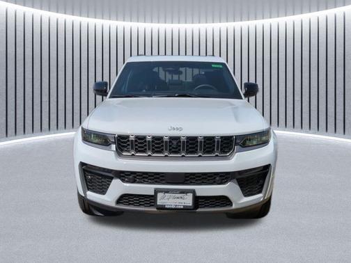 Bright White Clearcoat 2026 Jeep Grand Cherokee Limited