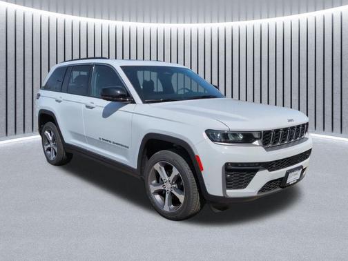 Bright White Clearcoat 2026 Jeep Grand Cherokee Limited