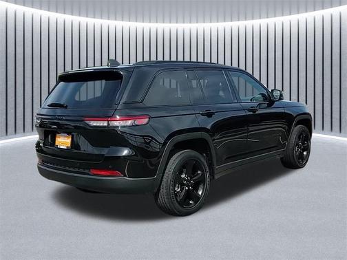 2022 Jeep Grand Cherokee Altitude