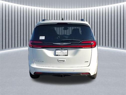 2026 Chrysler Pacifica L