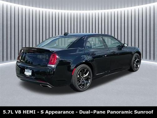 2022 Chrysler 300 S