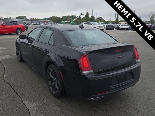 2022 Chrysler 300 S
