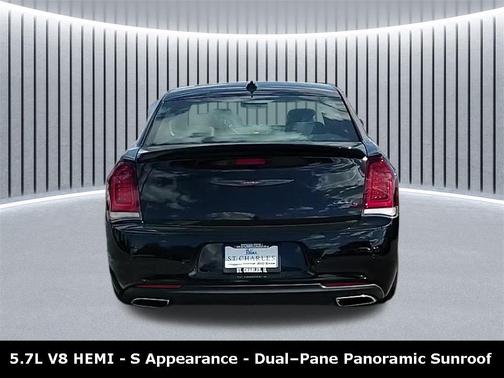2022 Chrysler 300 S