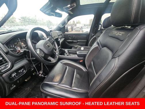 Diamond Black Crystal Pearlcoat 2022 RAM 1500 TRX