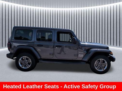Granite Crystal Metallic Clearcoat 2018 Jeep Wrangler Unlimited Sahara