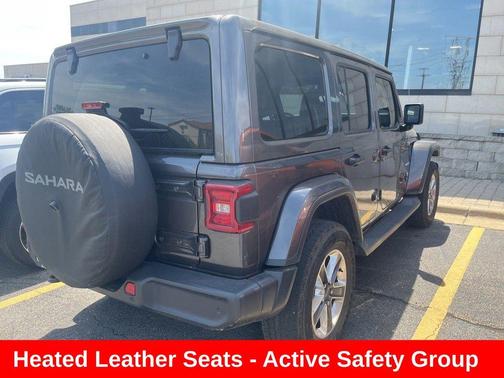 Granite Crystal Metallic Clearcoat 2018 Jeep Wrangler Unlimited Sahara