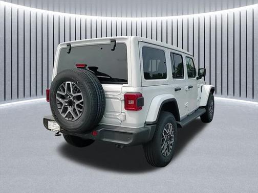 2025 Jeep Wrangler 4-Door Sahara 4x4