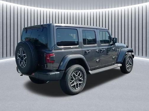 2025 Jeep Wrangler 4-Door Sahara 4x4