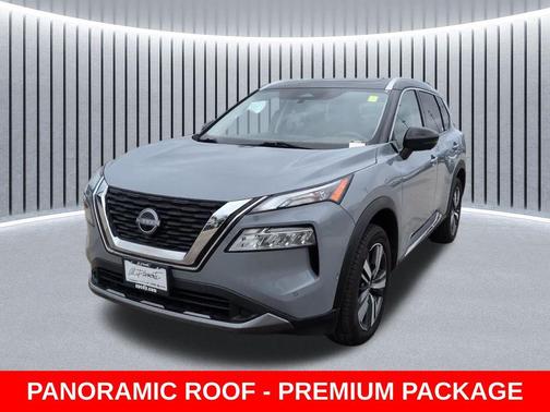 Boulder Gray Pearl/Super Black 2023 Nissan Rogue SL