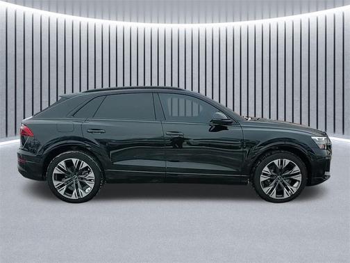 2025 Audi Q8 55 Premium Plus