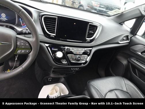 2022 Chrysler Pacifica Hybrid Touring L