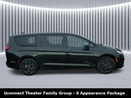 2022 Chrysler Pacifica Hybrid Touring L