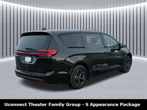 2022 Chrysler Pacifica Hybrid Touring L