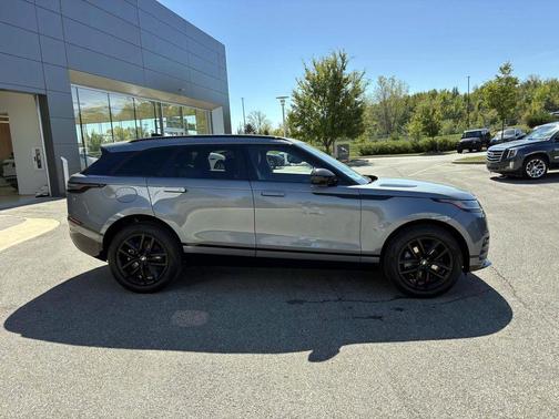 2025 Land Rover Range Rover Velar P250 SE R-Dynamic