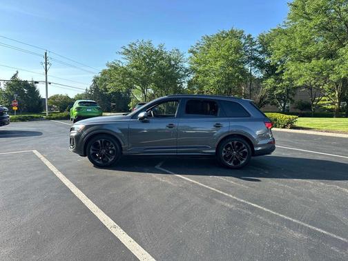 2025 Audi Q7 55 Prestige