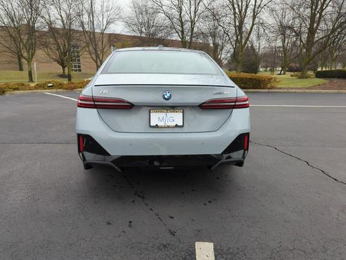 2024 BMW i5 eDrive40