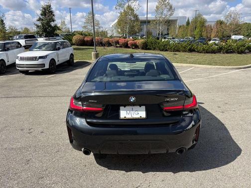 2025 BMW 330 i xDrive