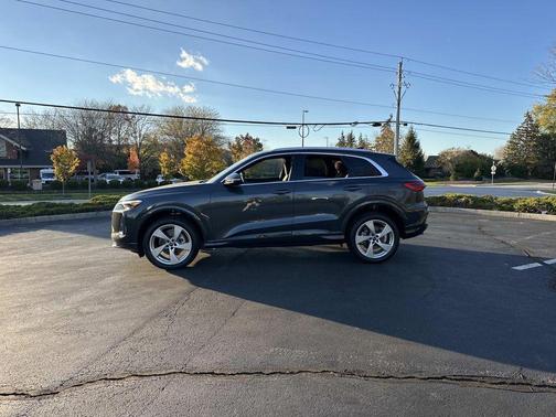 2025 Audi Q5 Premium Plus TFSI quattro S tronic