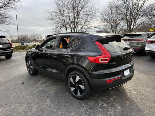 2024 Volvo XC40 Recharge Pure Electric Core