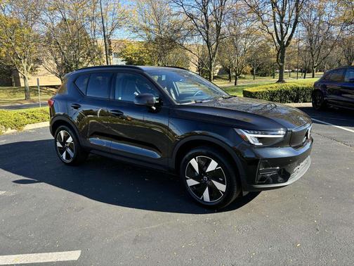 2024 Volvo XC40 Recharge Pure Electric 