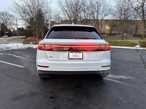 2025 Audi Q8 55 Premium