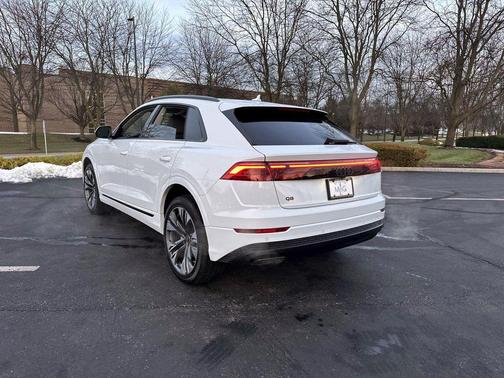 2025 Audi Q8 55 Premium