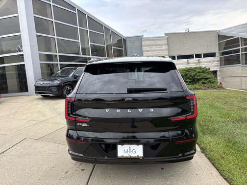 2025 Volvo EX90 Twin Motor Ultra