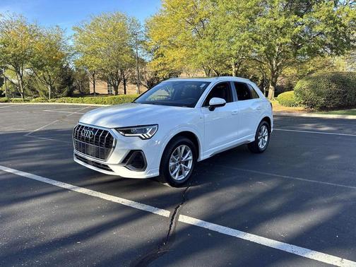 2025 Audi Q3 Premium 45 TFSI S line quattro Tiptronic