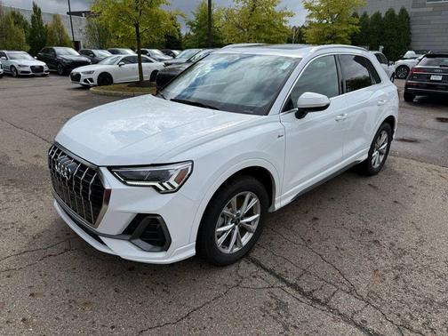 2025 Audi Q3 Premium 45 TFSI S line quattro Tiptronic