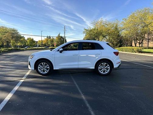 2025 Audi Q3 Premium 45 TFSI S line quattro Tiptronic