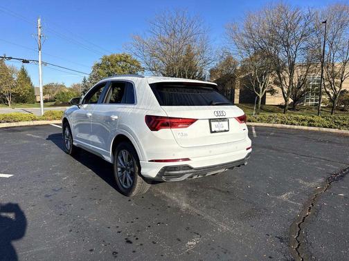 2025 Audi Q3 Premium 45 TFSI S line quattro Tiptronic