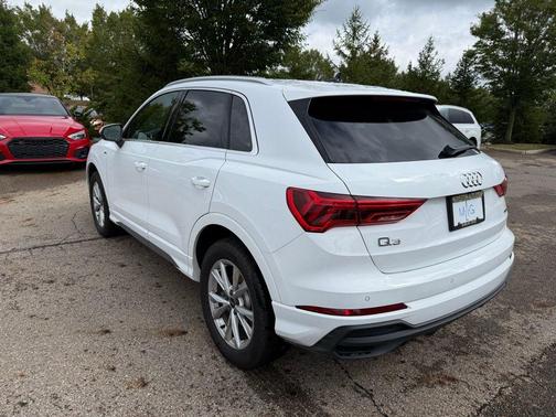 2025 Audi Q3 Premium 45 TFSI S line quattro Tiptronic