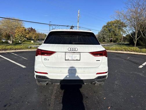 2025 Audi Q3 Premium 45 TFSI S line quattro Tiptronic