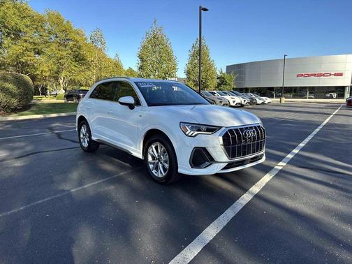 2025 Audi Q3 Premium 45 TFSI S line quattro Tiptronic