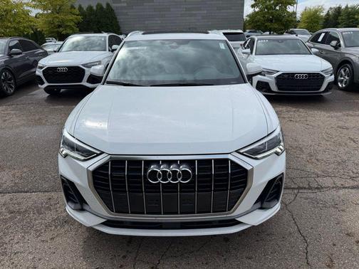 2025 Audi Q3 Premium 45 TFSI S line quattro Tiptronic