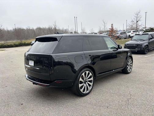 2026 Land Rover Range Rover P400 SE 7 Seat