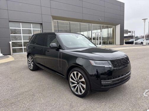 2026 Land Rover Range Rover P400 SE 7 Seat