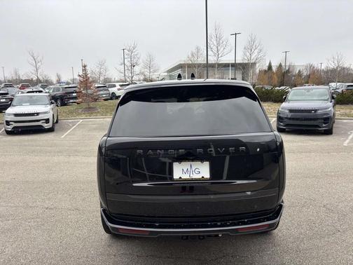 2026 Land Rover Range Rover P400 SE 7 Seat