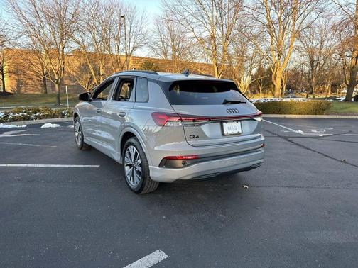 2025 Audi Q4 e-tron Premium 45 RWD