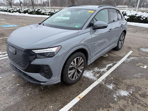 2025 Audi Q4 e-tron Premium 45 RWD