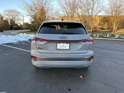 2025 Audi Q4 e-tron Premium 45 RWD